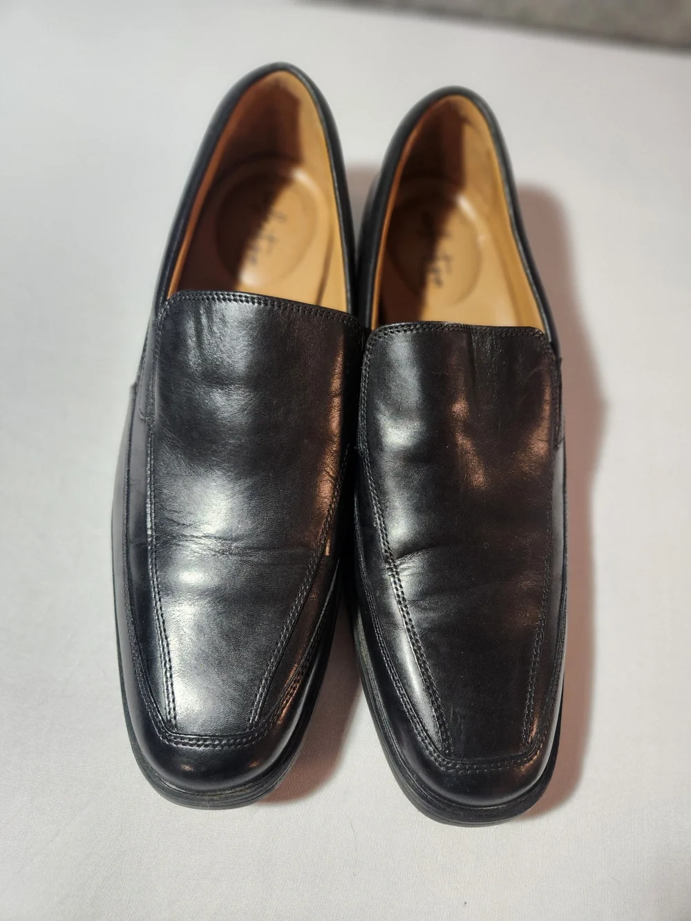 Clarks Black Leather Slip On Loafers Size 10.5